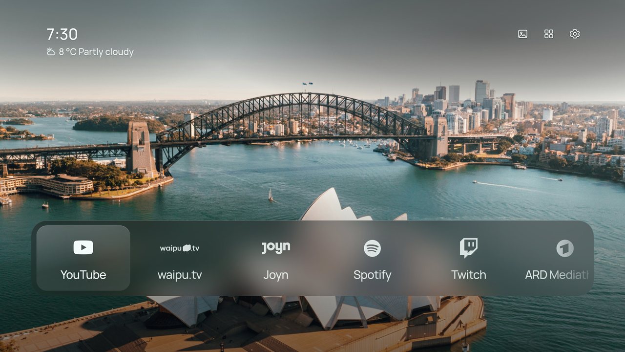 Dock layout over Sydney Harbour with YouTube, waipu.tv, Joyn, Spotify, Twitch and ARD Mediathek